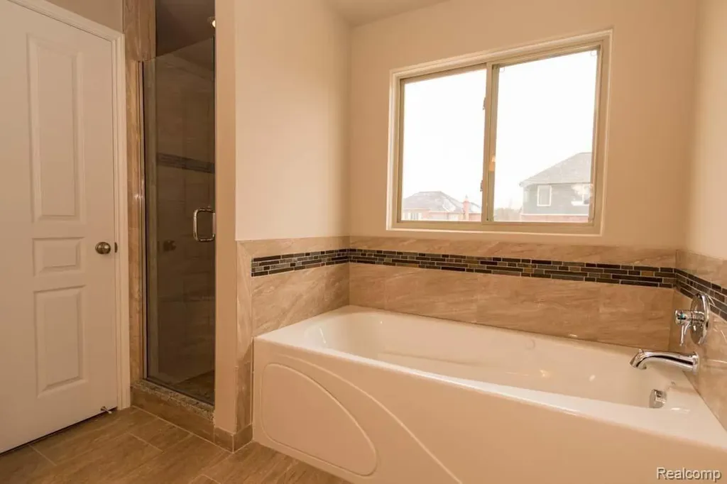 2755 W. Wattles Road Troy City MI 48098