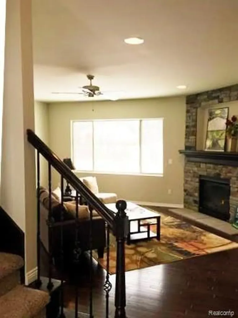 2755 W. Wattles Road Troy City MI 48098