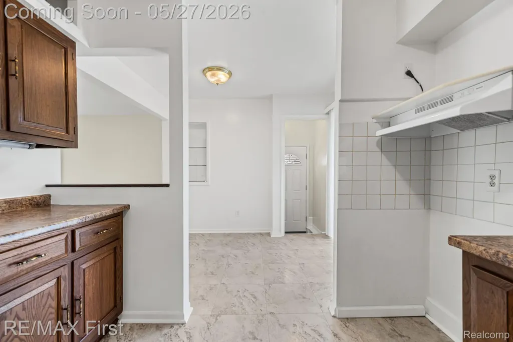 27726 Lexington Parkway Southfield City MI 48076