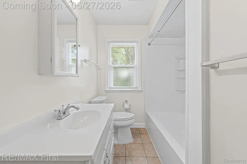 27726 Lexington Parkway Southfield City MI 48076