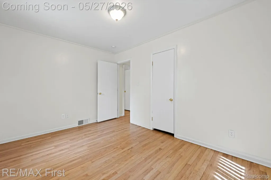 27726 Lexington Parkway Southfield City MI 48076