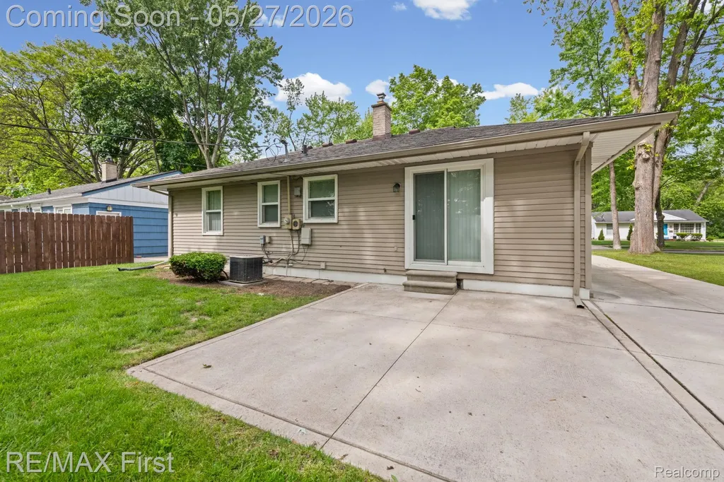 27726 Lexington Parkway Southfield City MI 48076