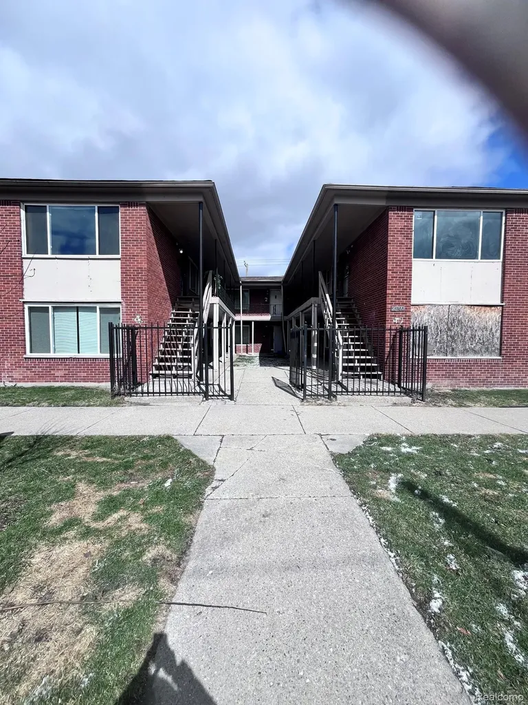 10400 Whittier Street Detroit City MI 48224