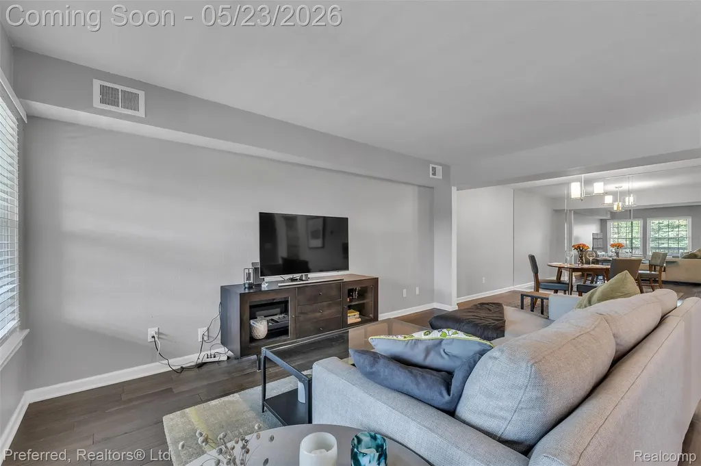 19108 Northridge Drive Northville Township MI 48167