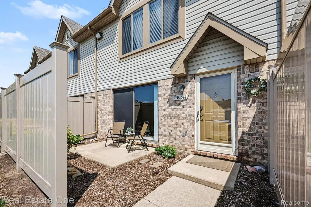 50514 Bay Run N Chesterfield Township MI 48047