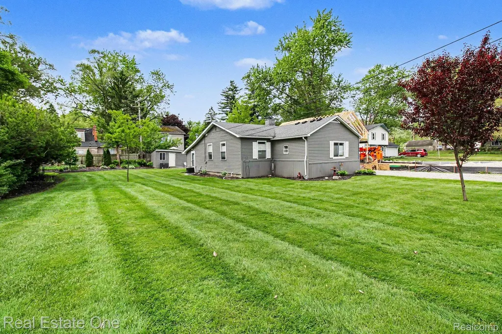 2200 Davista Drive Highland Charter Township MI 48356