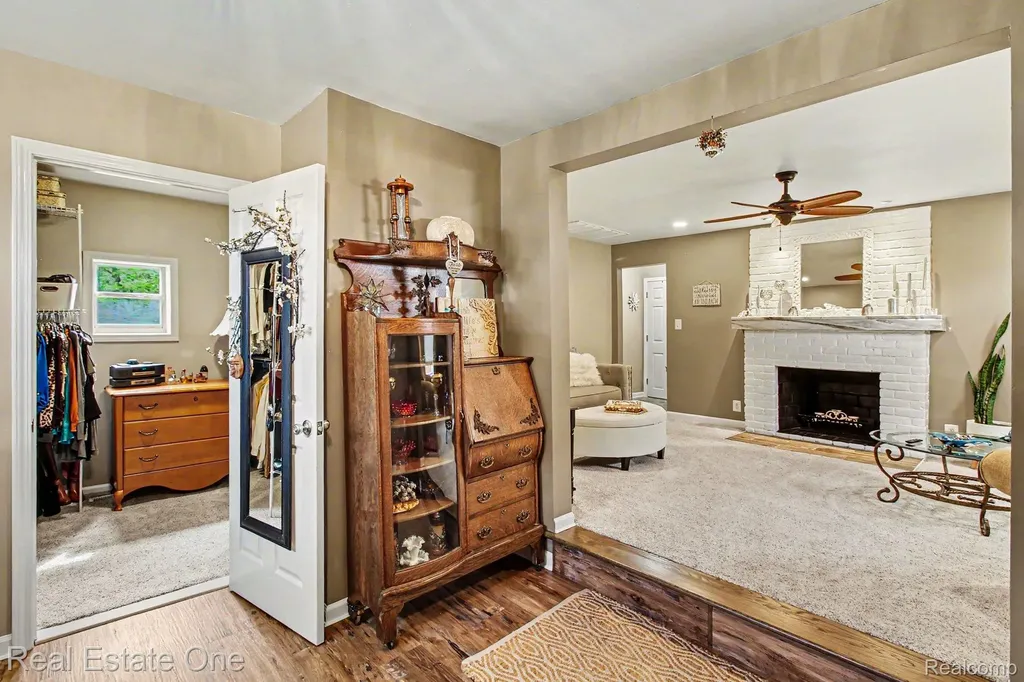 2200 Davista Drive Highland Charter Township MI 48356