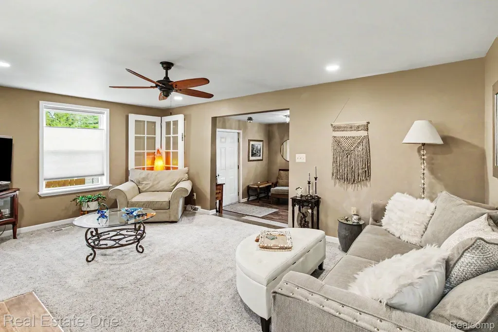 2200 Davista Drive Highland Charter Township MI 48356