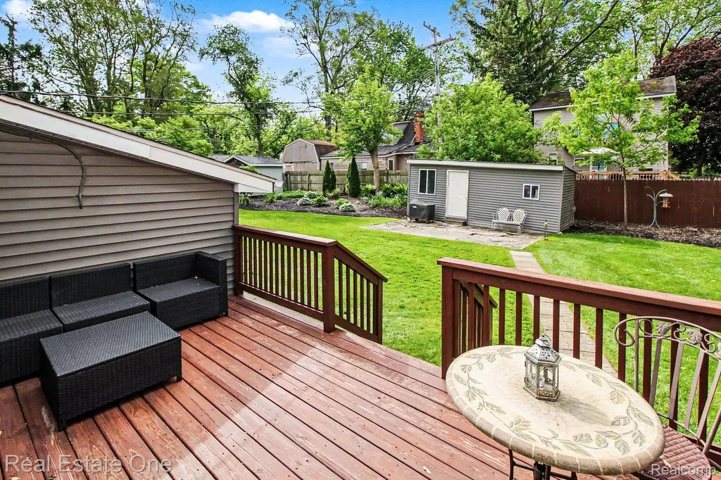 2200 Davista Drive Highland Charter Township MI 48356