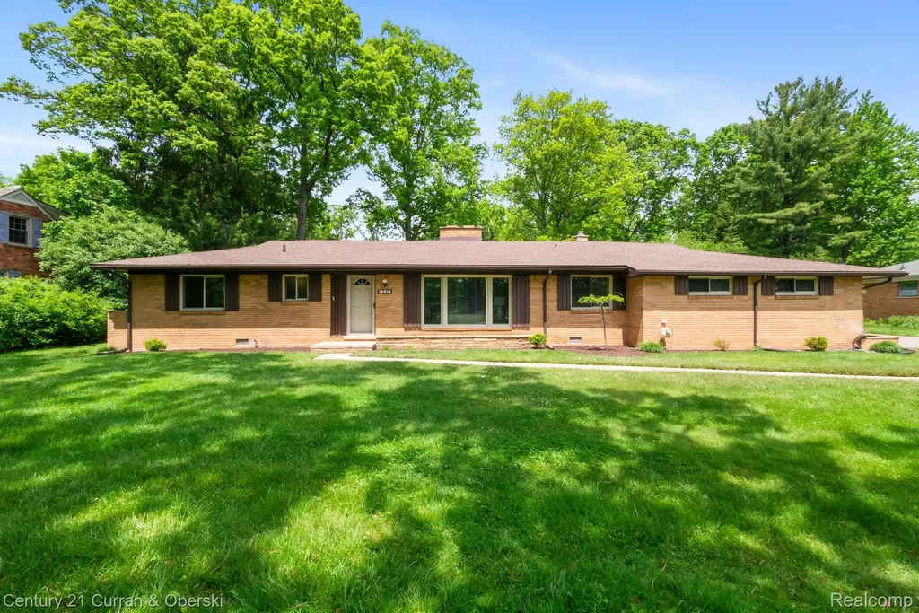 36634 W Lyman Road Farmington Hills City MI 48331