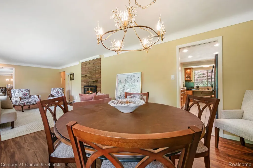 36634 W Lyman Road Farmington Hills City MI 48331