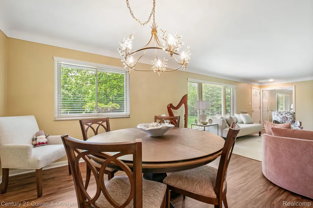 36634 W Lyman Road Farmington Hills City MI 48331