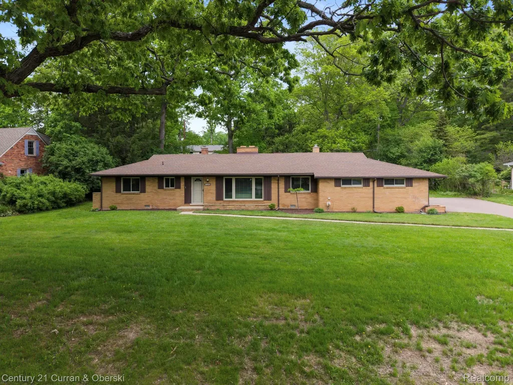 36634 W Lyman Road Farmington Hills City MI 48331