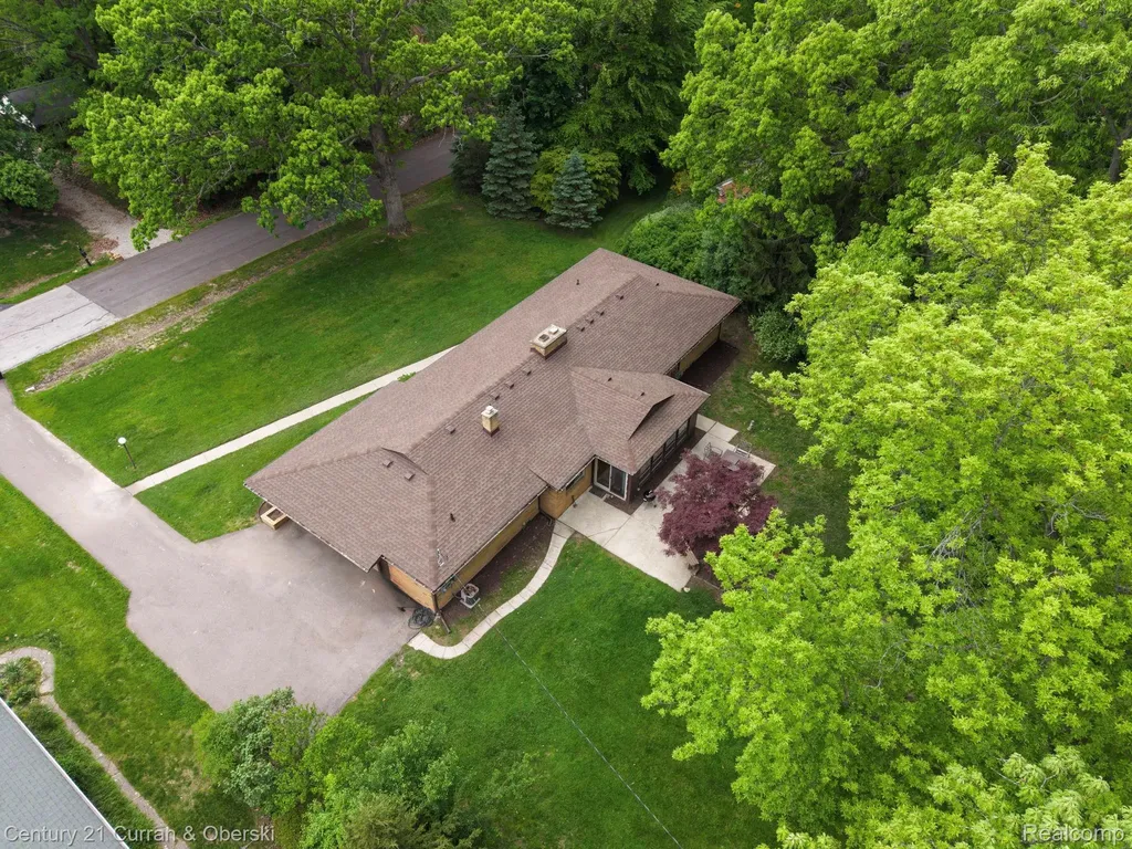 36634 W Lyman Road Farmington Hills City MI 48331