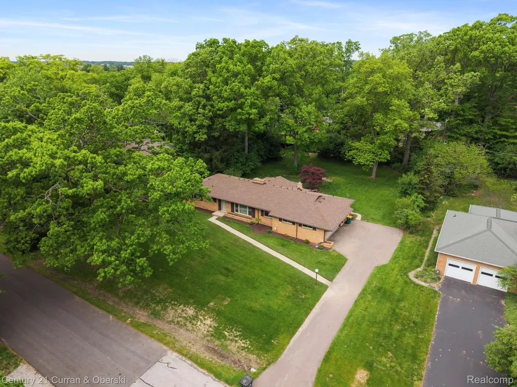 36634 W Lyman Road Farmington Hills City MI 48331