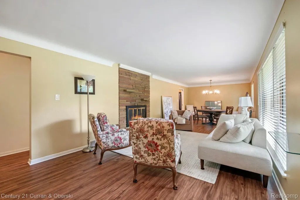 36634 W Lyman Road Farmington Hills City MI 48331