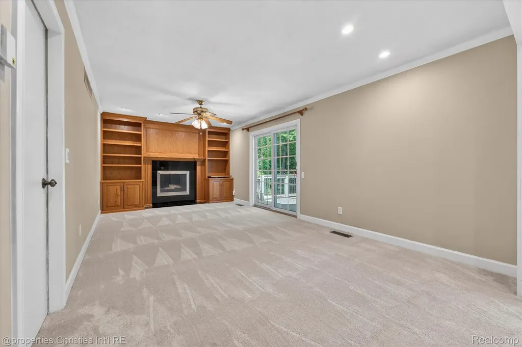 4352 Greenstown Drive West Bloomfield Charter Township MI 48323