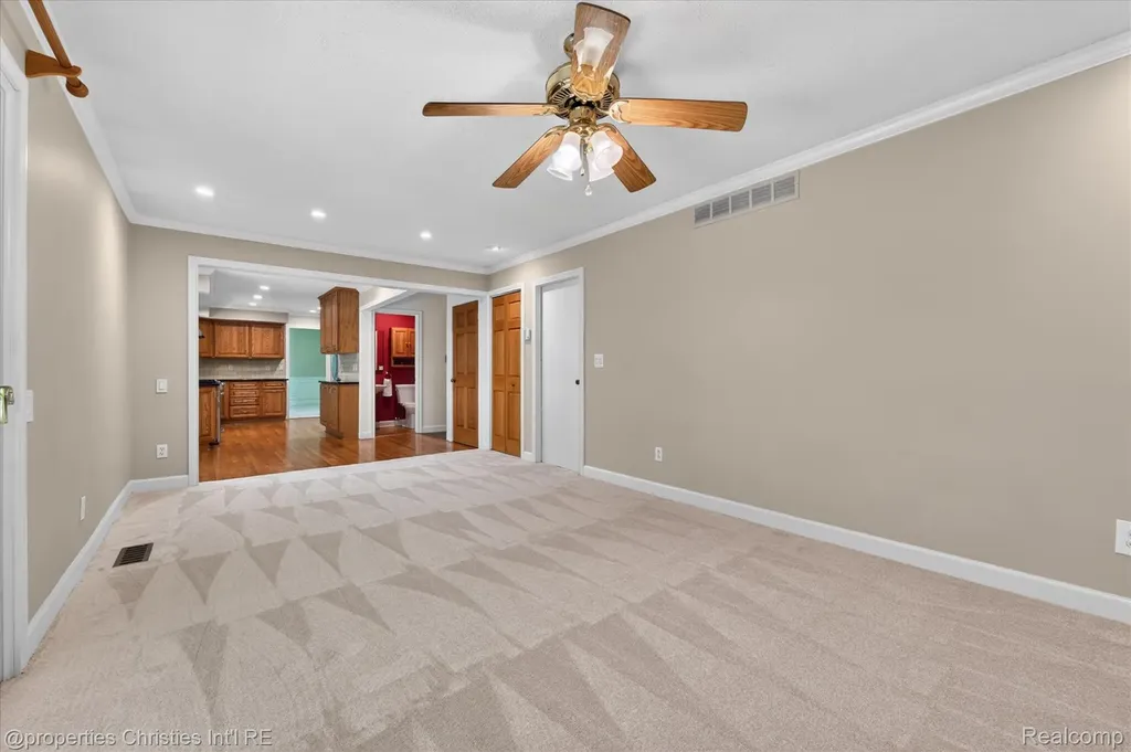 4352 Greenstown Drive West Bloomfield Charter Township MI 48323