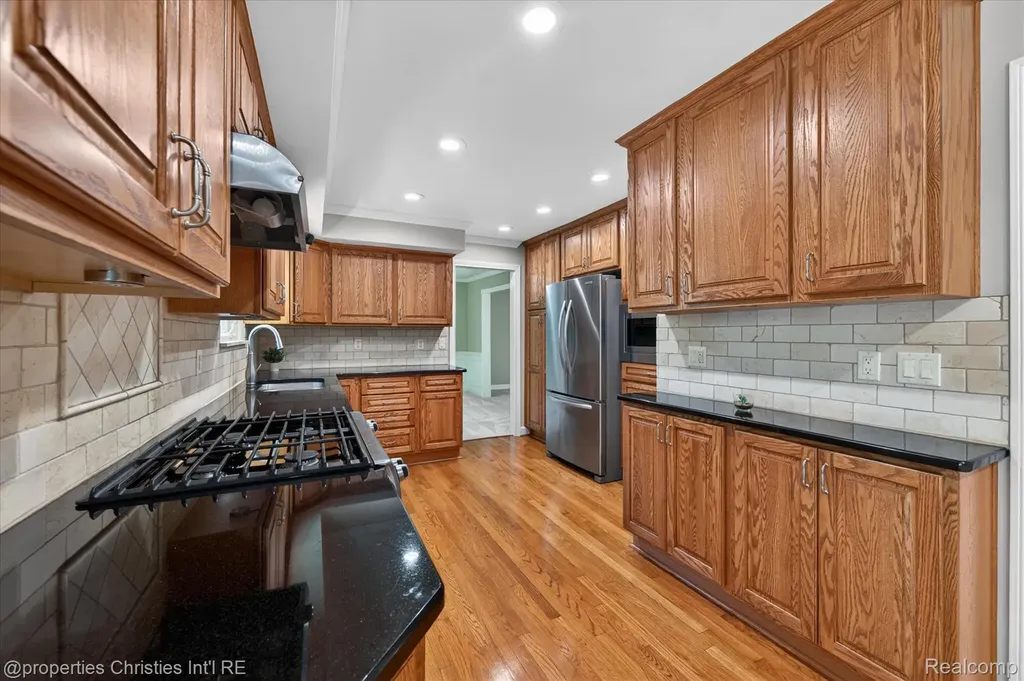 4352 Greenstown Drive West Bloomfield Charter Township MI 48323