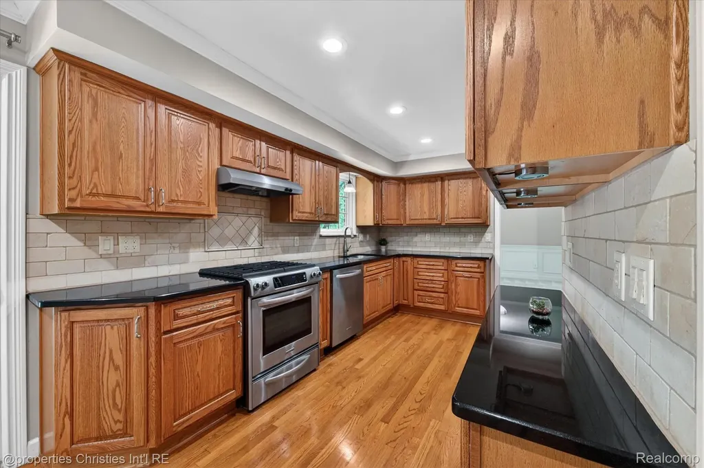 4352 Greenstown Drive West Bloomfield Charter Township MI 48323