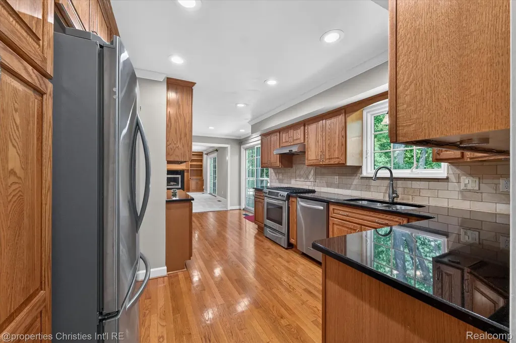 4352 Greenstown Drive West Bloomfield Charter Township MI 48323