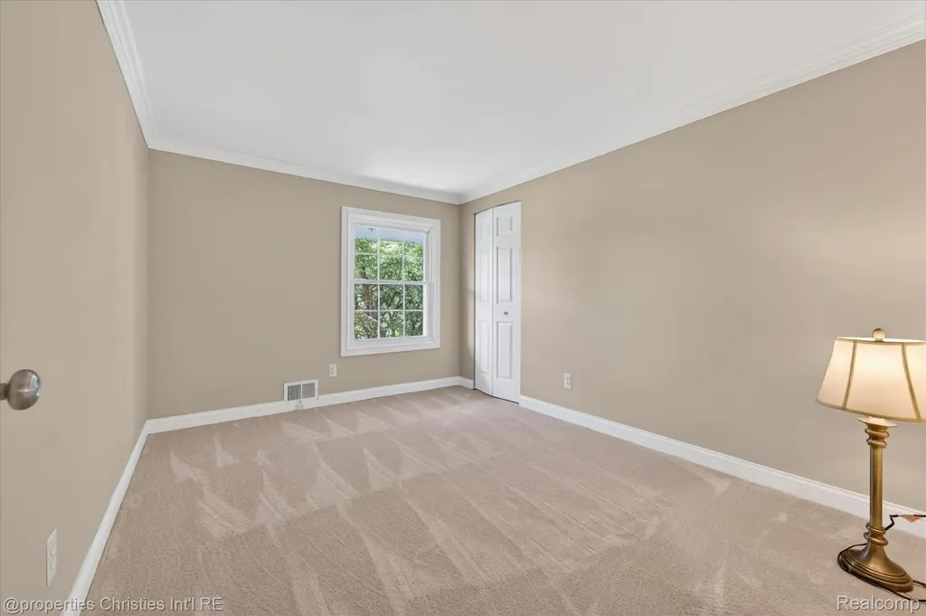 4352 Greenstown Drive West Bloomfield Charter Township MI 48323