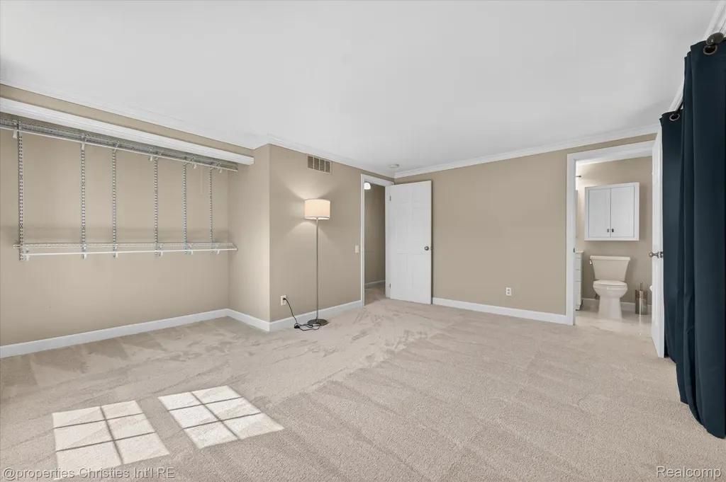 4352 Greenstown Drive West Bloomfield Charter Township MI 48323