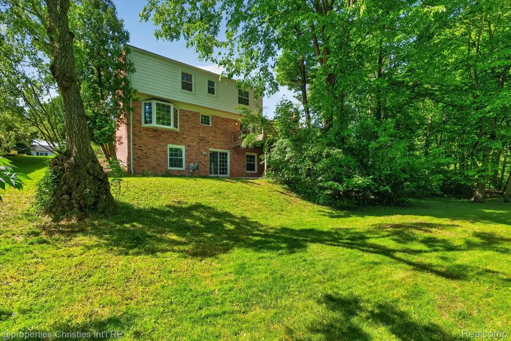 4352 Greenstown Drive West Bloomfield Charter Township MI 48323
