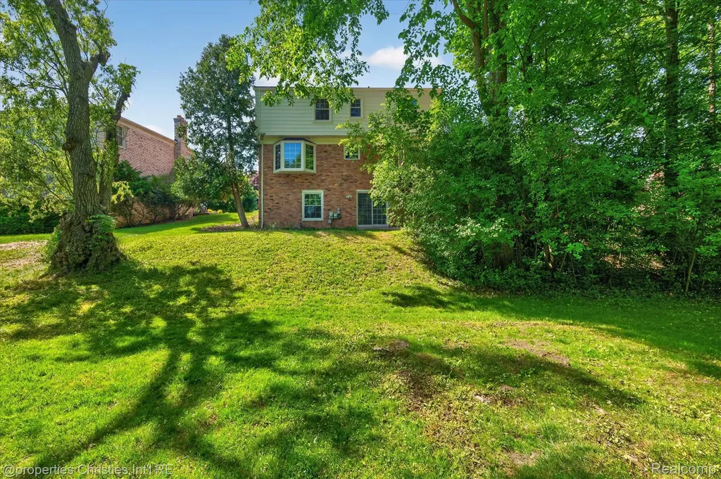 4352 Greenstown Drive West Bloomfield Charter Township MI 48323