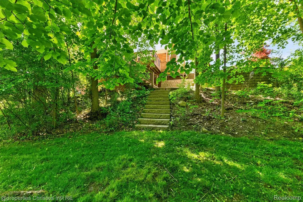 4352 Greenstown Drive West Bloomfield Charter Township MI 48323