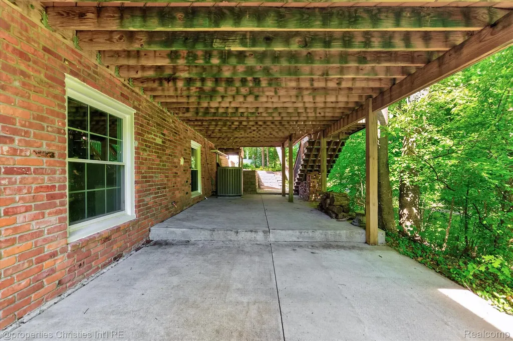 4352 Greenstown Drive West Bloomfield Charter Township MI 48323