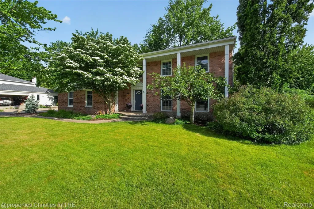 4352 Greenstown Drive West Bloomfield Charter Township MI 48323