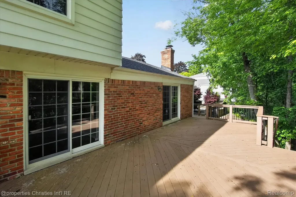 4352 Greenstown Drive West Bloomfield Charter Township MI 48323