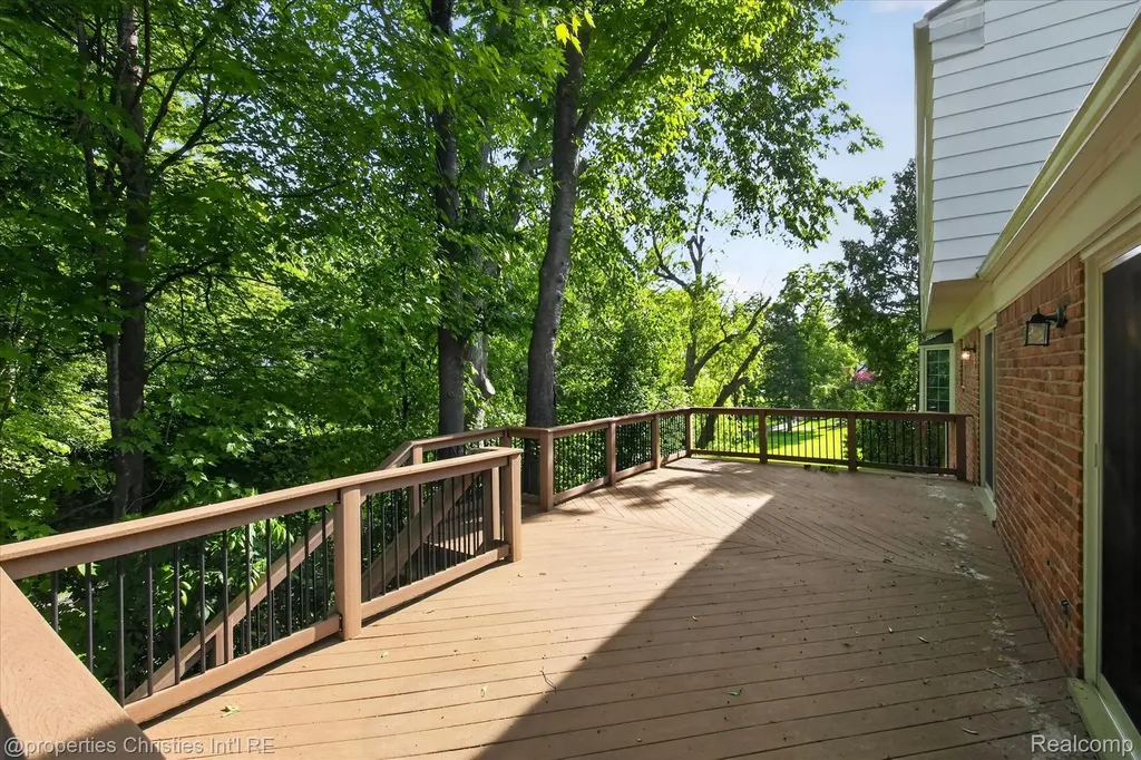 4352 Greenstown Drive West Bloomfield Charter Township MI 48323