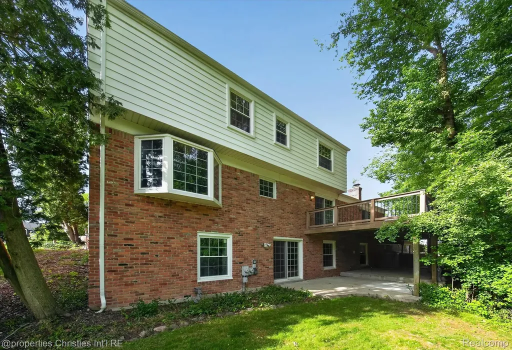 4352 Greenstown Drive West Bloomfield Charter Township MI 48323