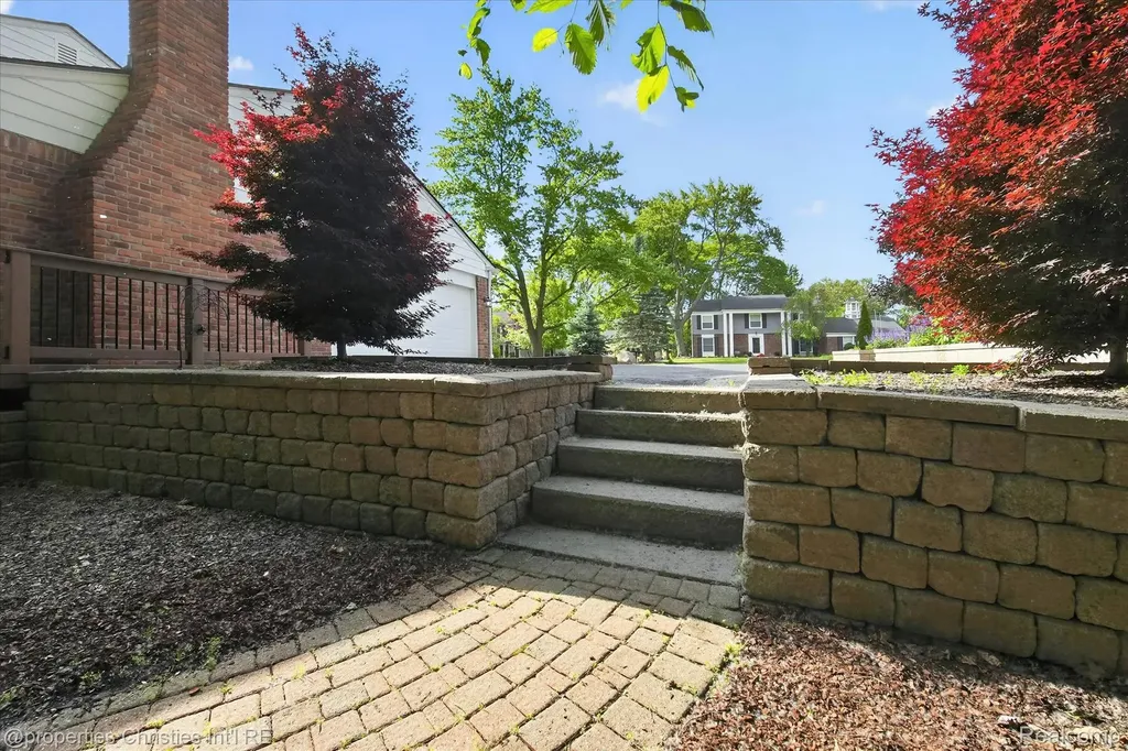 4352 Greenstown Drive West Bloomfield Charter Township MI 48323