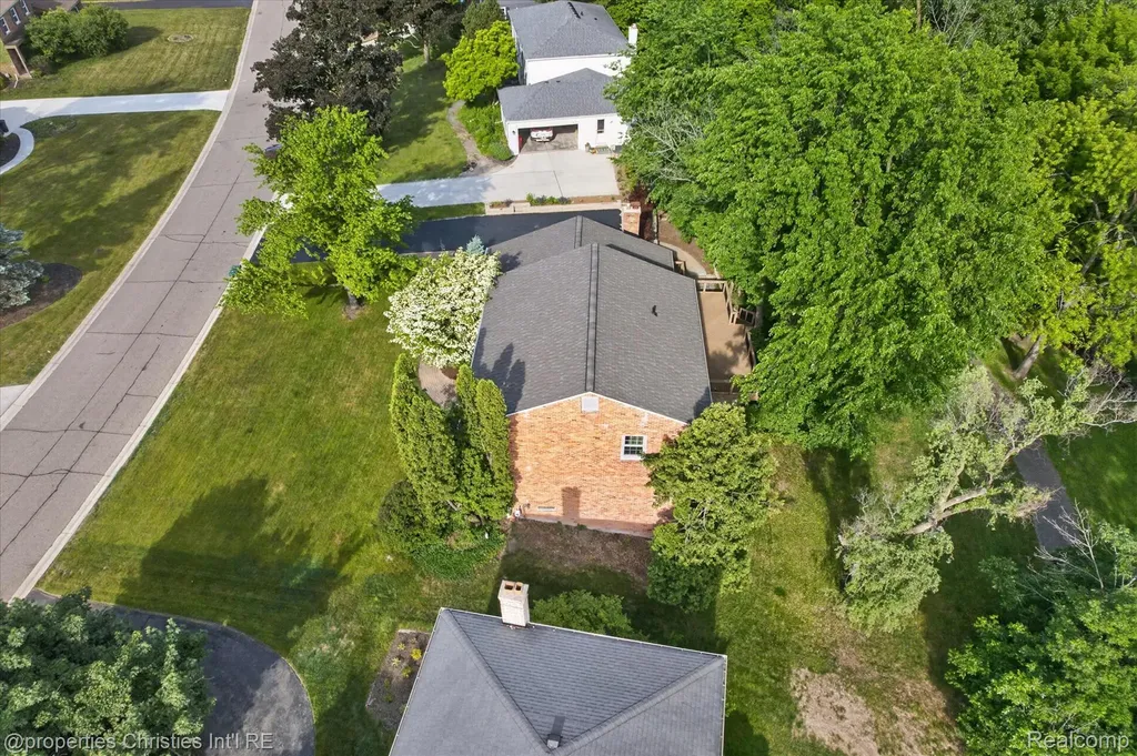 4352 Greenstown Drive West Bloomfield Charter Township MI 48323