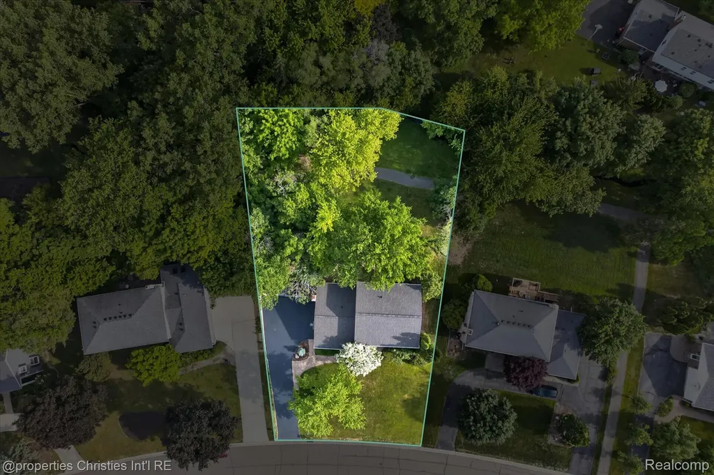 4352 Greenstown Drive West Bloomfield Charter Township MI 48323