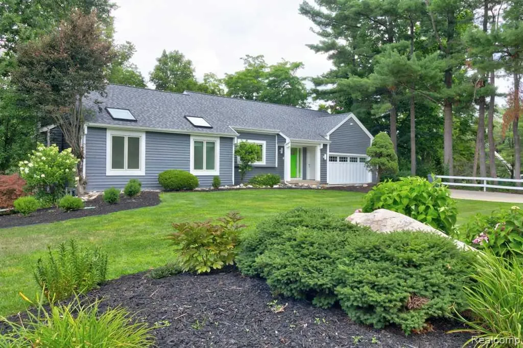 2973 Thorncrest Drive SE Cascade Charter Township MI 49546