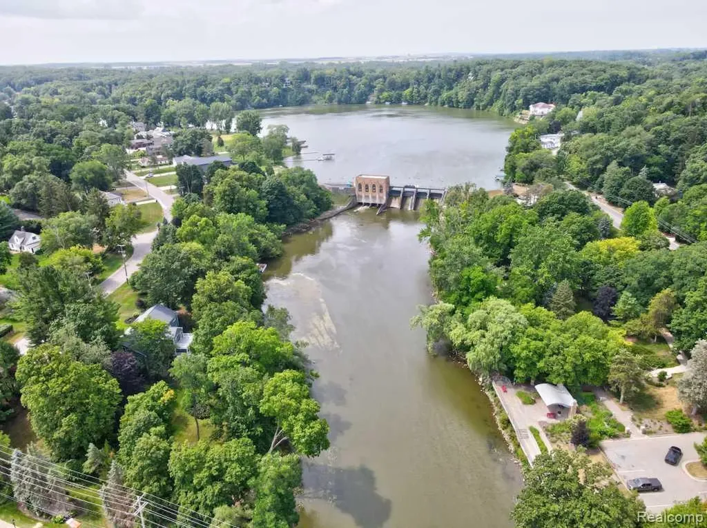 2973 Thorncrest Drive SE Cascade Charter Township MI 49546