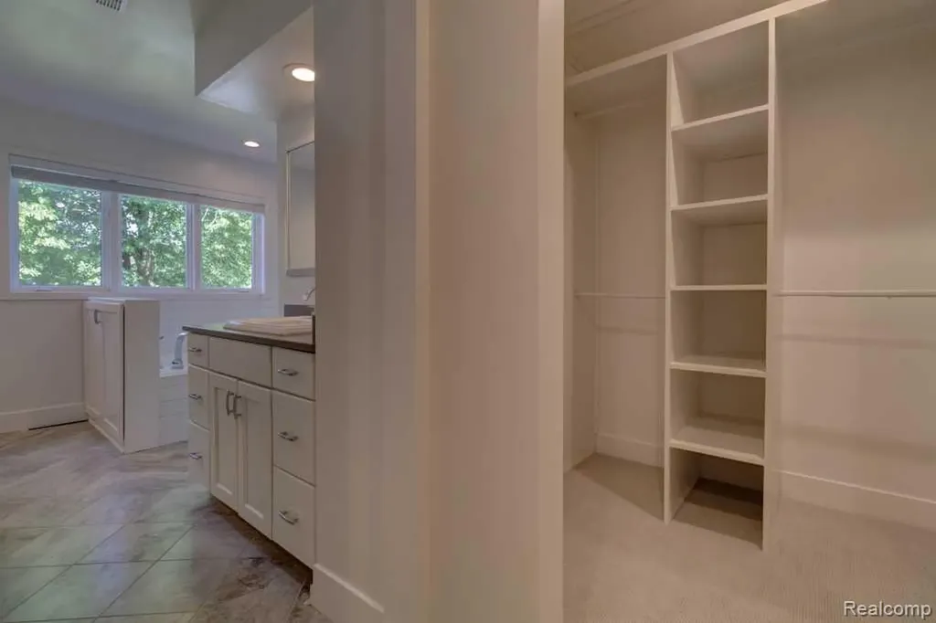 2973 Thorncrest Drive SE Cascade Charter Township MI 49546