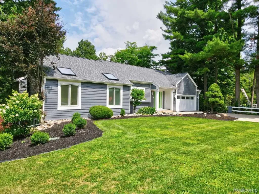2973 Thorncrest Drive SE Cascade Charter Township MI 49546