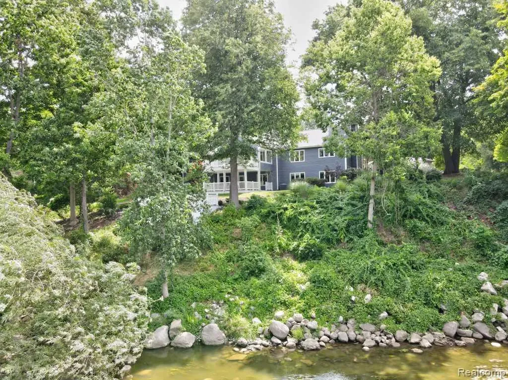 2973 Thorncrest Drive SE Cascade Charter Township MI 49546