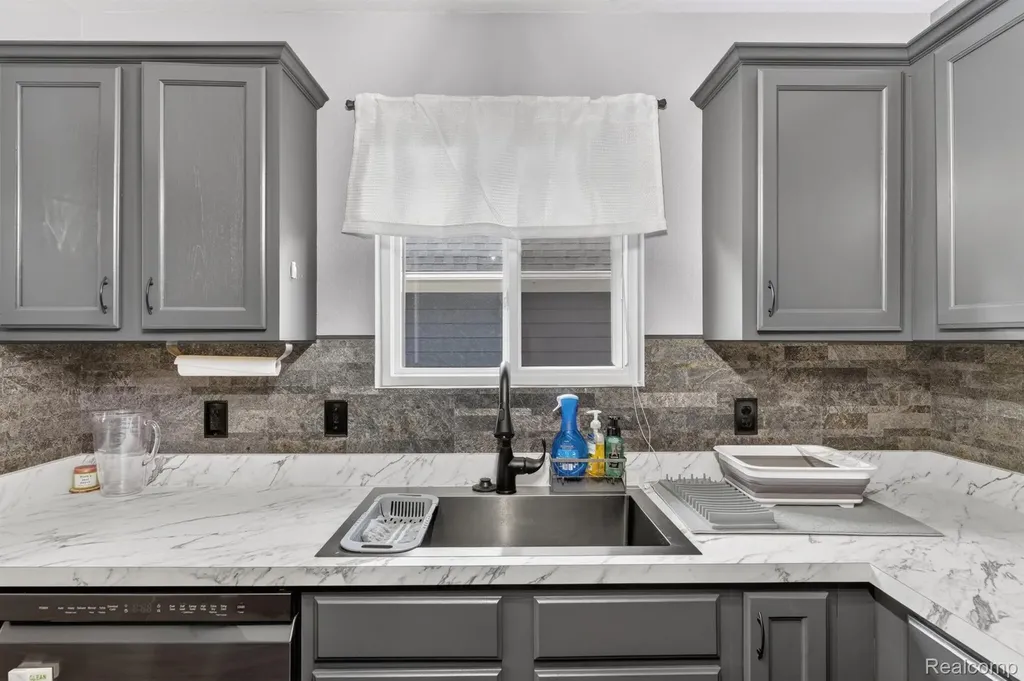 59720 W Brockton Street New Haven Village MI 48048