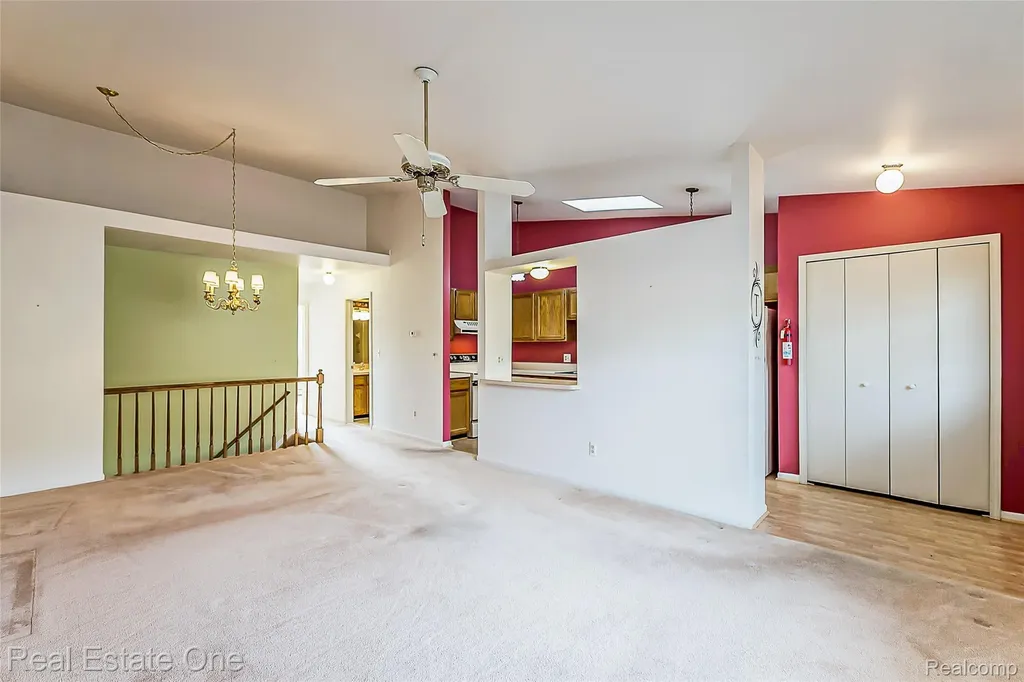 25137 Jefferson Court South Lyon City MI 48178