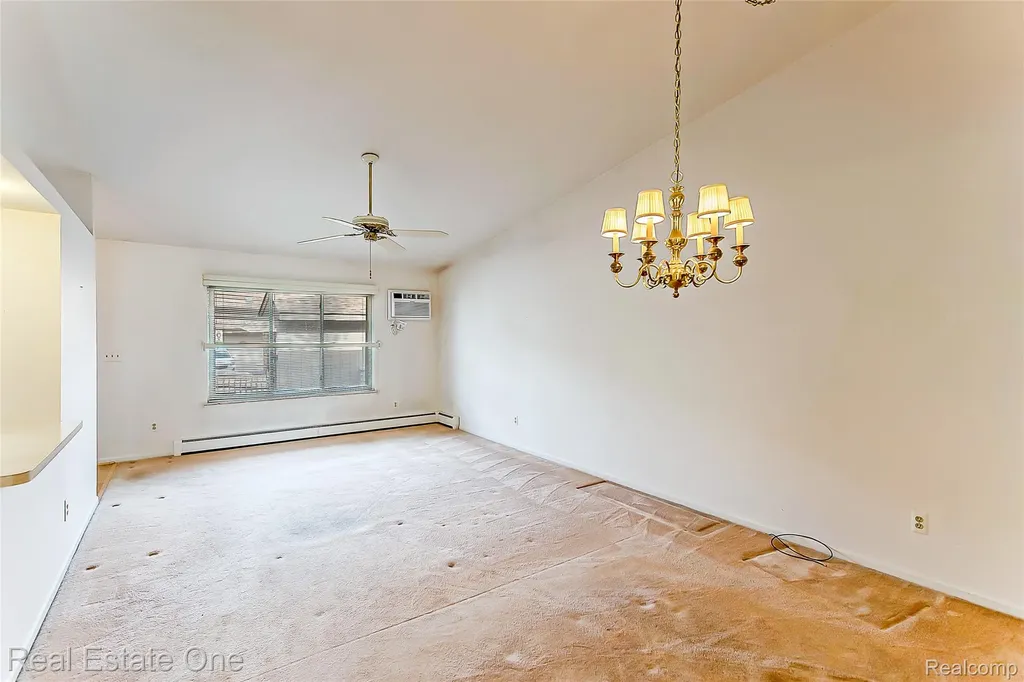 25137 Jefferson Court South Lyon City MI 48178