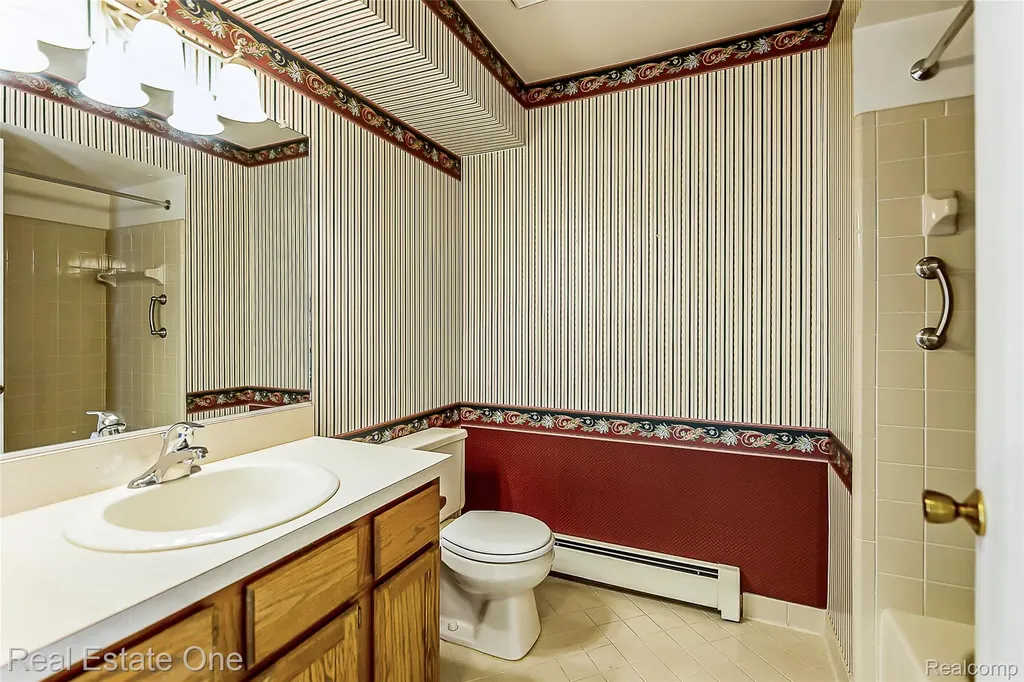 25137 Jefferson Court South Lyon City MI 48178