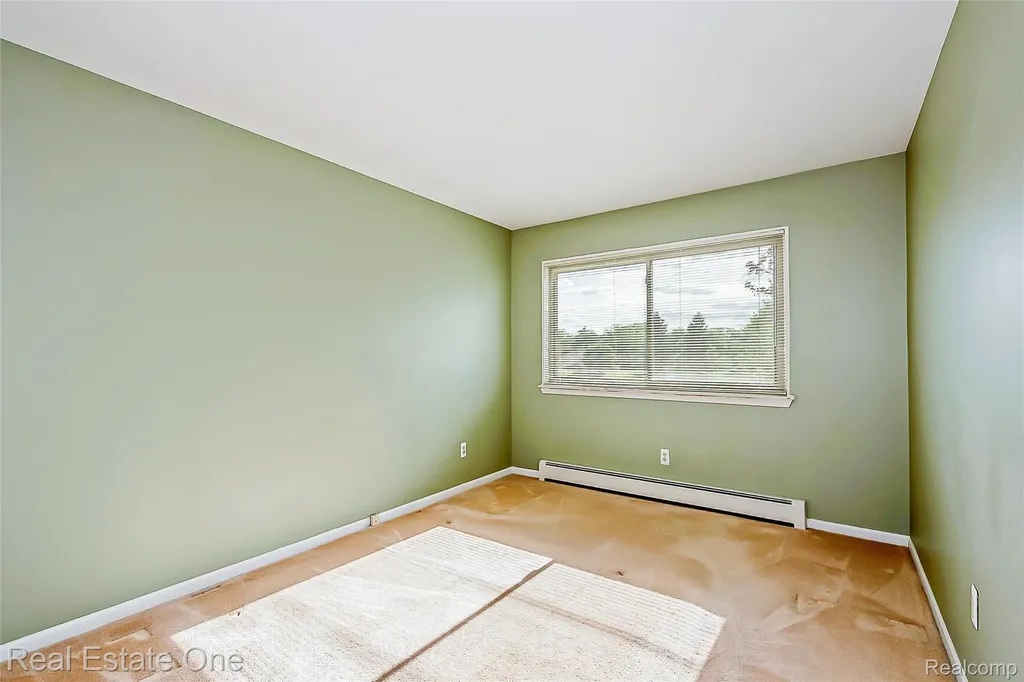 25137 Jefferson Court South Lyon City MI 48178