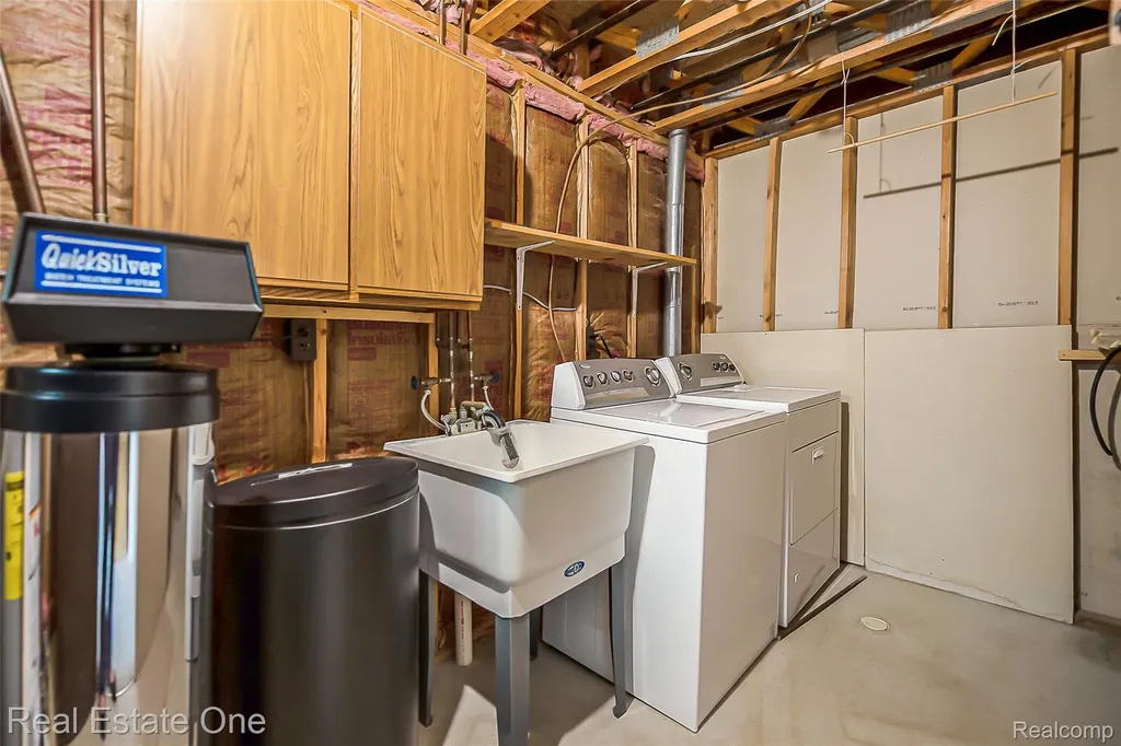 25137 Jefferson Court South Lyon City MI 48178