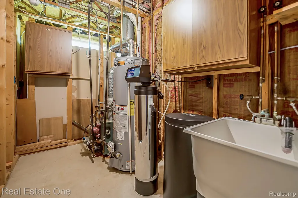 25137 Jefferson Court South Lyon City MI 48178